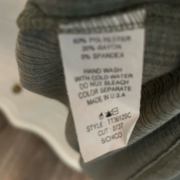 Ces Femme Ruffle Top size Small - Picture 4 of 4